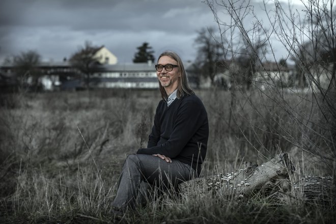 »Žrtve kaznivih dejanj mi velikokrat povedo, da se počutijo ogoljufane,« pojasnjuje zaporniški duhovnik Robert Friškovec. FOTO: Voranc Vogel/Delo