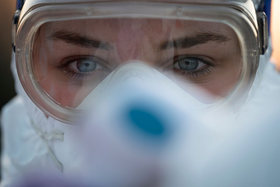 Fotografija: Avstrija bi morala biti, glede na komulativno incidenco okužb, na rdečem seznamu. FOTO: Jure Makovec/AFP