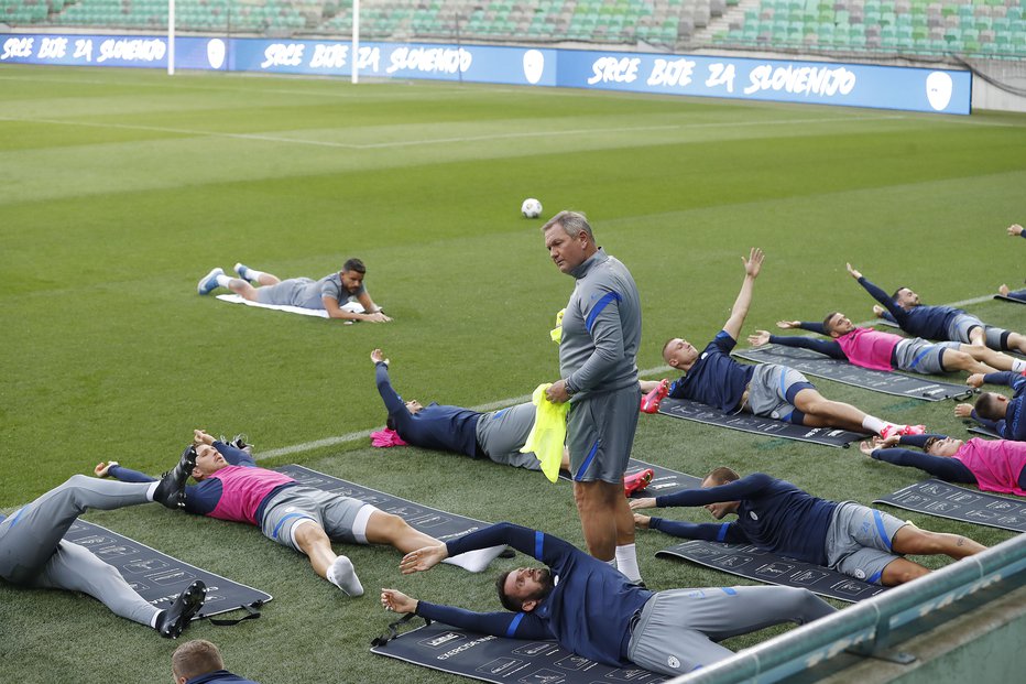 Fotografija: Med septembrsko akcijo v Stožicah se je reprezentanci pridružil tudi Sandi Lovrić, ki naj bi oktobra prvič doslej oblekel tudi slovenski dres. FOTO: Leon Vidic