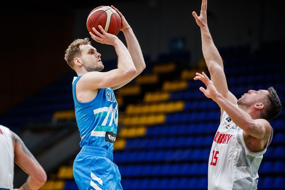 Fotografija: Jaka Blažič je bil vnovič zelo razigran. FOTO: FIBA Europe