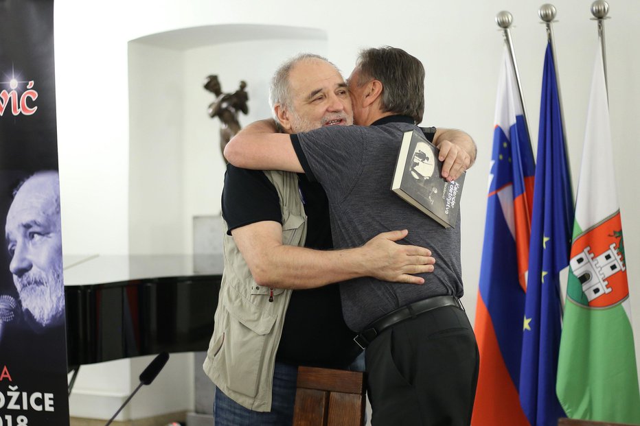 Fotografija: Pred dvema letoma na obisku pri ljubljanskem županu Zoranu Jankoviću, s katerim sta bila dolgoletna prijatelja. FOTO: LEON VIDIC