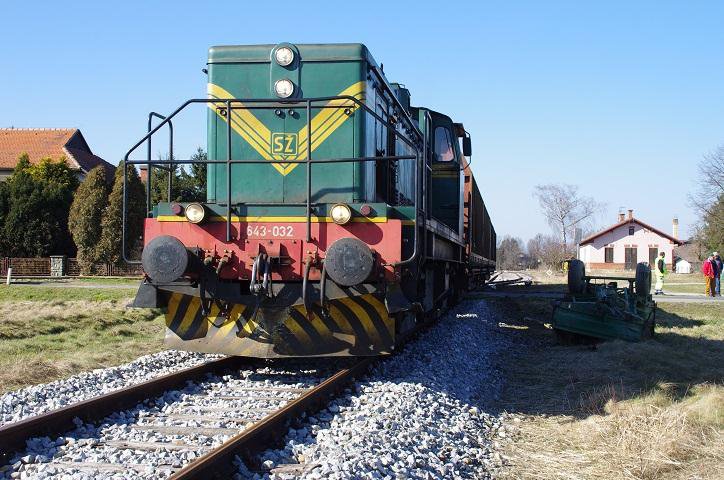 Fotografija: Traktorist je lažje poškodovan, nastala pa je večja materialna škoda. FOTO: PU MS