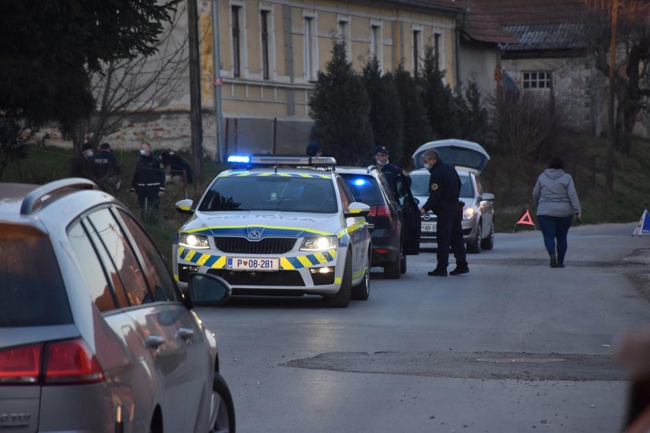 Fotografija: Policisti bodo povzročitelja ovadili.