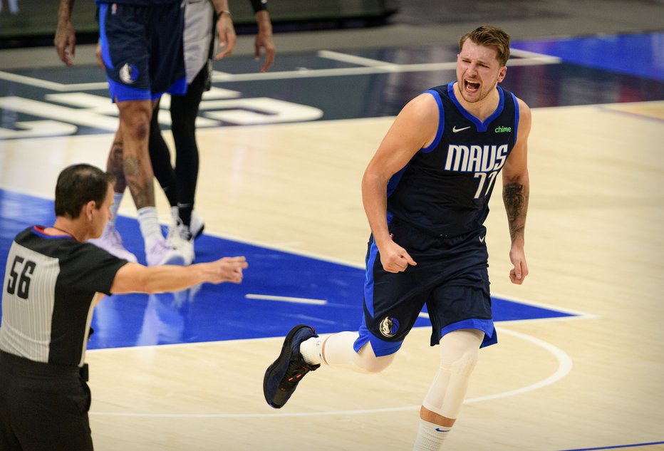 Fotografija: Luka Dončić se je nekajkrat razjezil tudi na sodnike.
FOTO: Jerome Miron/USA Today Sports