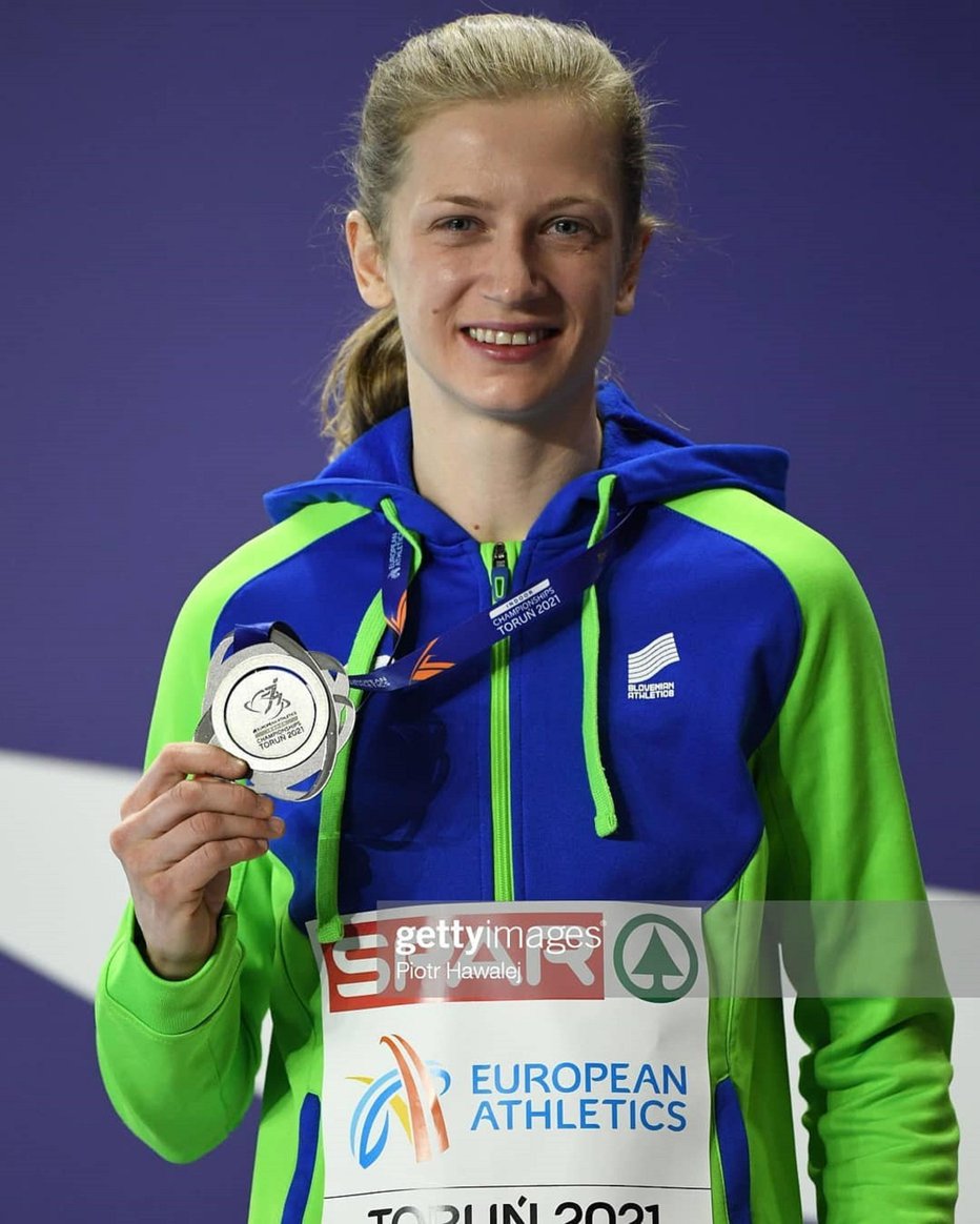 Fotografija: Tina Šutej si je na Poljskem priskakala srebrno medaljo.