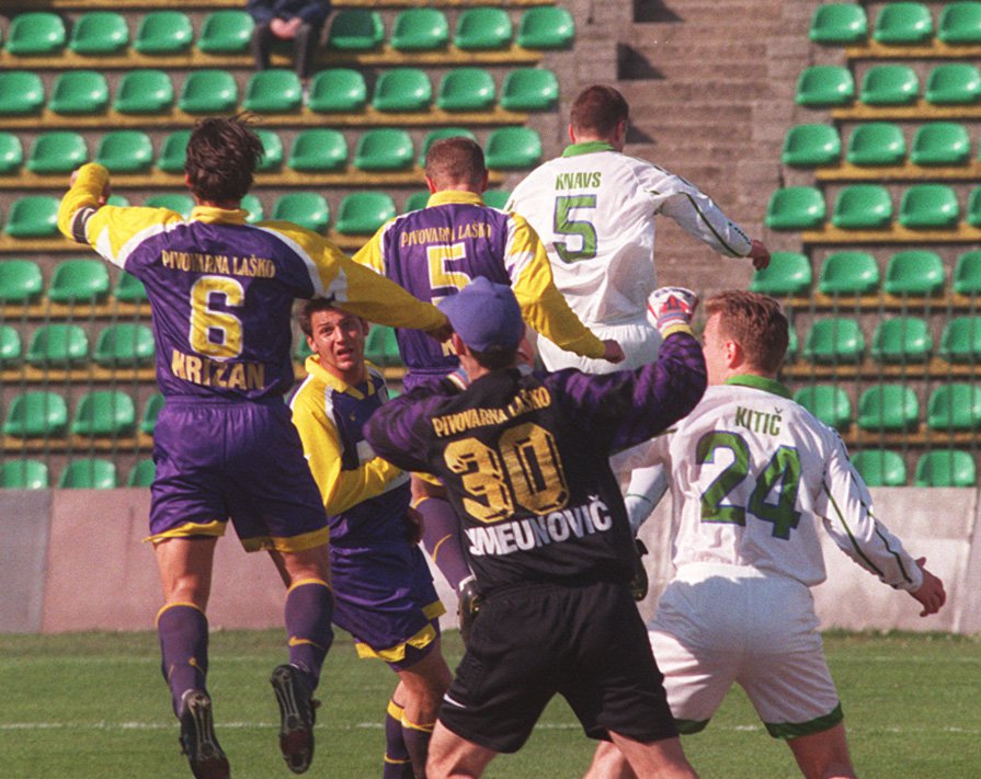 Fotografija: Derbi tudi v prejšnjem tisočletju: SCT Olimpija – Maribor FOTO: ALEŠ ČERNIVEC