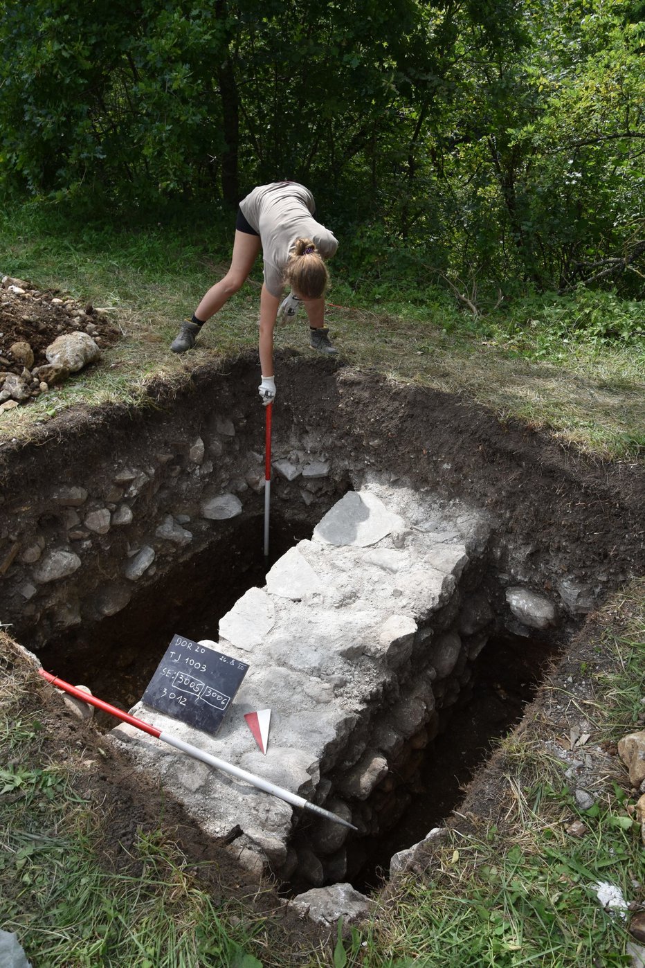 Fotografija: Ostanke dvorca so odkrili šele pred kratkim. FOTO: Tolminski Muzej