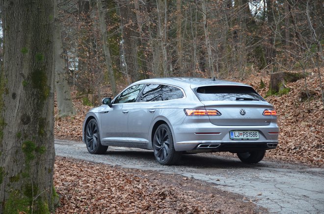 Volkswagnov največji klasični model arteon je po novem pripravljen tudi v zanimivi izvedbi shooting brake.