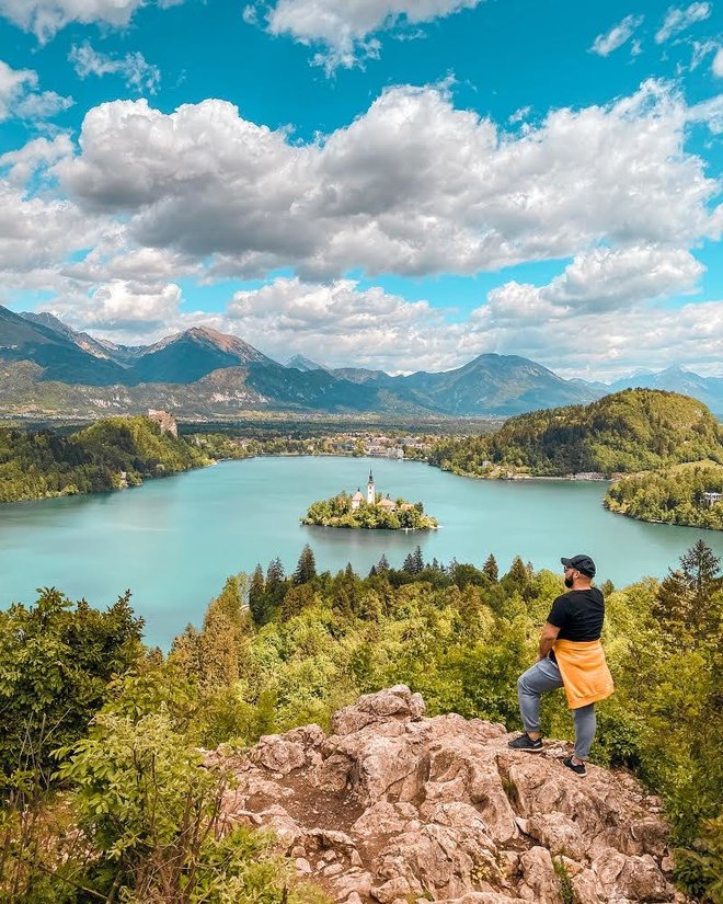 Obožuje Bled in Bohinj. Fotografije: osebni arhiv