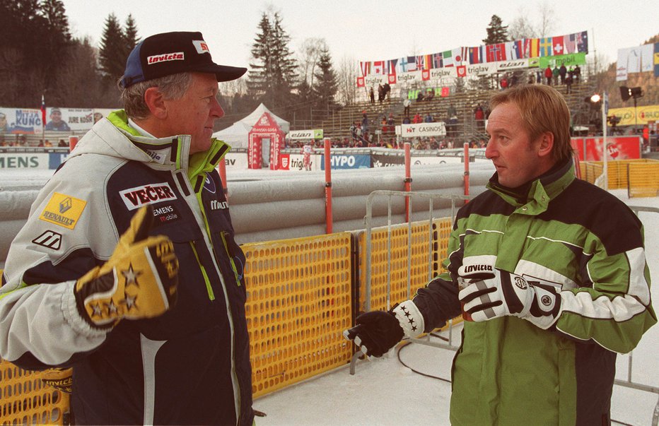 Fotografija: Tone Vogrinec in Bojan Križaj pozimi 2001 v Kranjski Gori, nekaj dni zatem, ko so mu vdrli v hišo. FOTO: Igor Mali