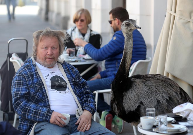 Janez Cetin in njegov dolgovrati sopotnik na ljubljanskih ulicah