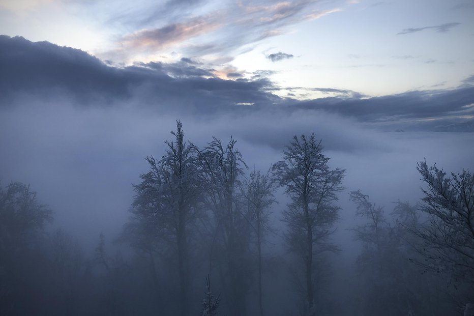 Fotografija: Pazljivo v hribih. FOTO: Foto: Jure Eržen/Delo