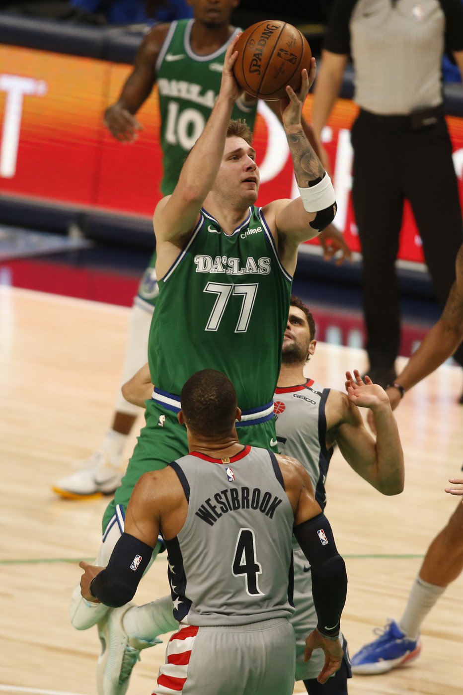 Fotografija: Luka Dončić je bil po kakovosti spet višje od drugih. FOTO: Tim Heitman/Usa Today Sports