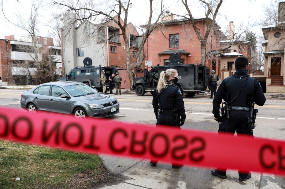 Fotografija: Pred manj kot dvema mesecema se je kri prelivala v Boulderju.
FOTO: Alyson Mcclaran/Reuters