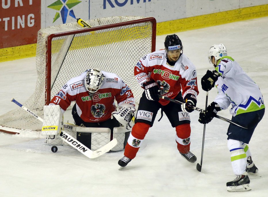 Fotografija: Tekme med Slovenijo in Avstrijo imajo že dolgo brado. FOTO: Aleš Černivec