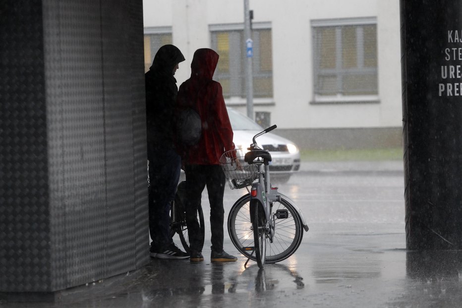 Fotografija: Simbolična fotografija. FOTO: Mavric Pivk, Delo