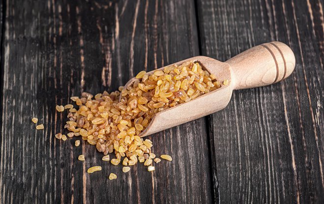 Bulgur lahko v naši prehrani nadomesti testenine pa tudi riž in kaše. FOTO: Cipariss/Getty Images