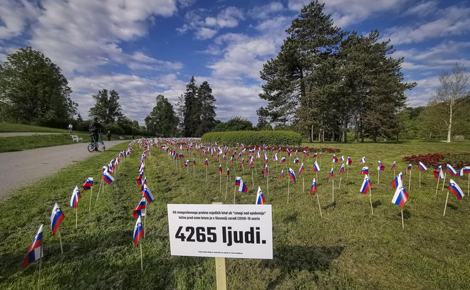 Akcija stranke SD v ljubljanskem Tivoliju. FOTO: Jože Suhadolnik, Delo