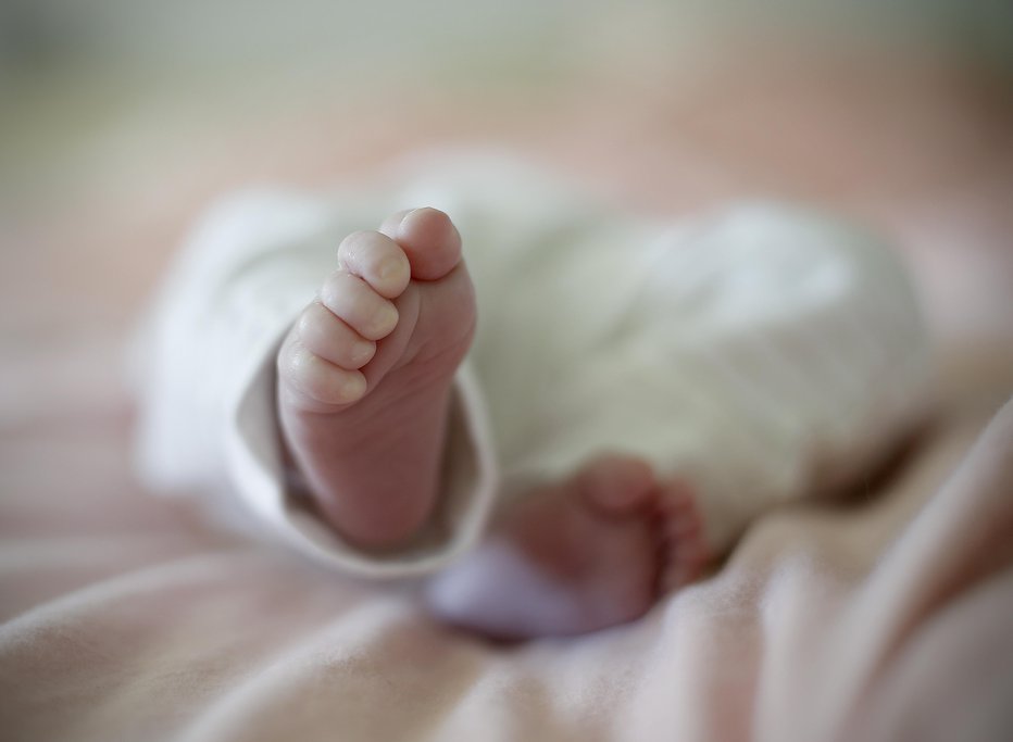 Fotografija: Očka Aleš se bo lahko vse življenje zahvaljeval za tiste minute, ki so jih pridobili z nujno vožnjo. FOTO: Blaž Samec