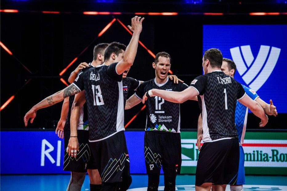 Fotografija: Slovenski odbojkarski reprezentantje so na najboljši poti na sklepni turnir najuspešnejše četverice lige narodov. FOTO: FIVB