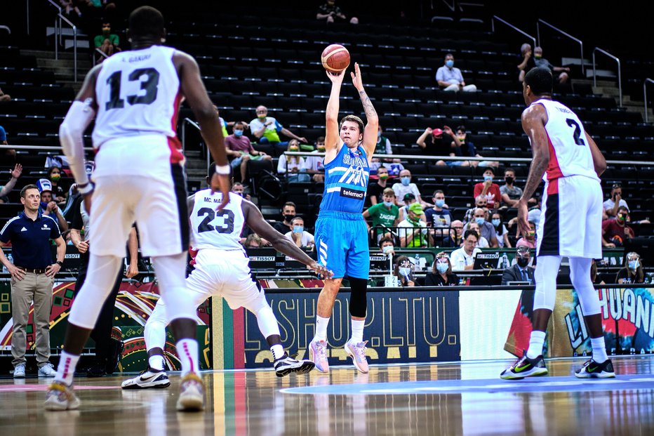 Fotografija: Luka Dončić je tokrat izkoristil polovico od osmih metov iz igre (za tri 1:5). FOTO: FIBA