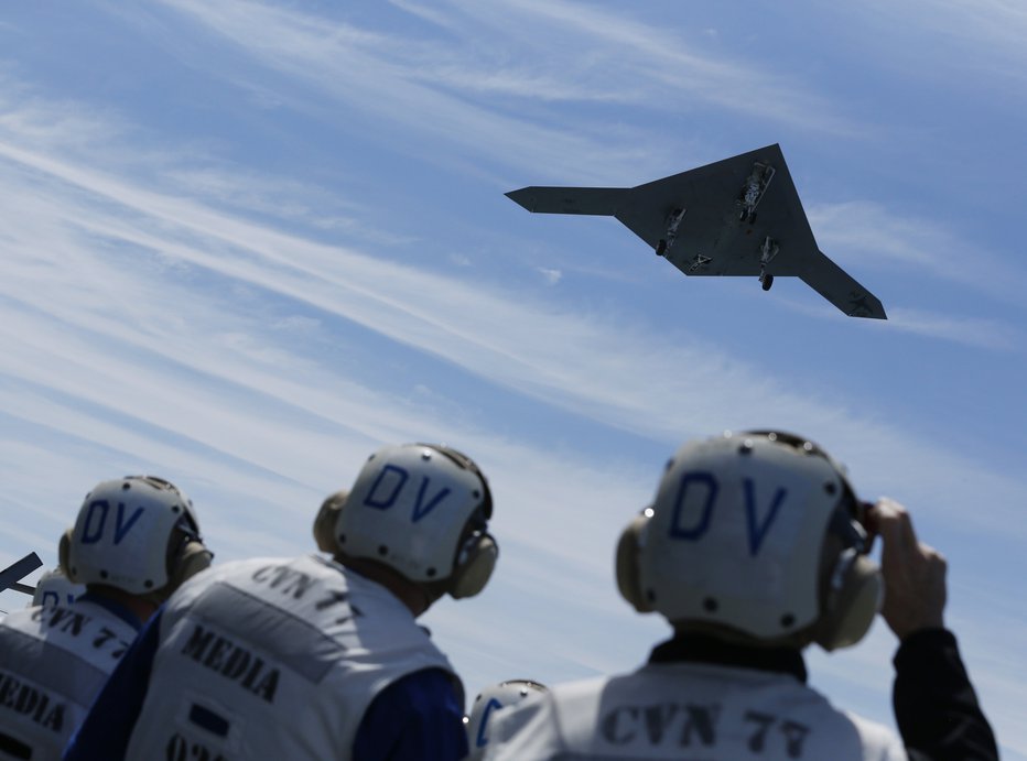 Fotografija: Kaj so videli vojaški piloti, razen v enem primeru, še ni povsem jasno. FOTO: Jason Reed/Reuters