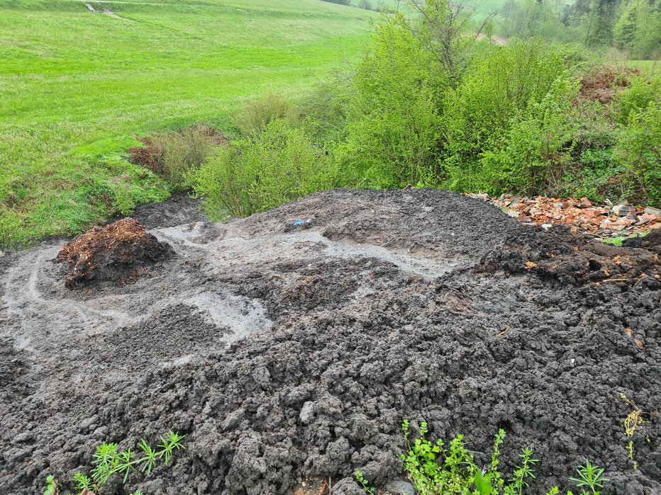 Fotografija: Blato v Dramljah je na zasebnem zemljišču. FOTO: JKP Šentjur