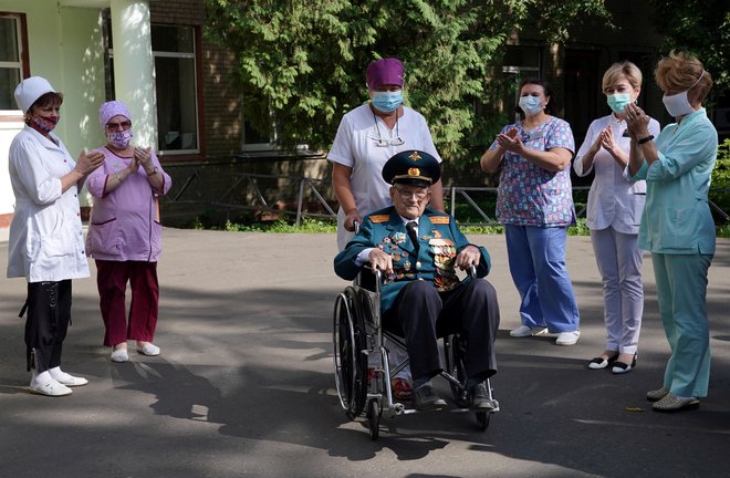 Neskončno je hvaležen medicinski ekipi, ki mu je pomagala okrevati.