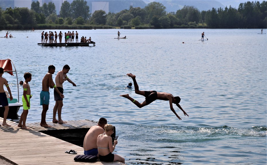 Fotografija: Velenjska plaža. FOTO: Jože Miklavc