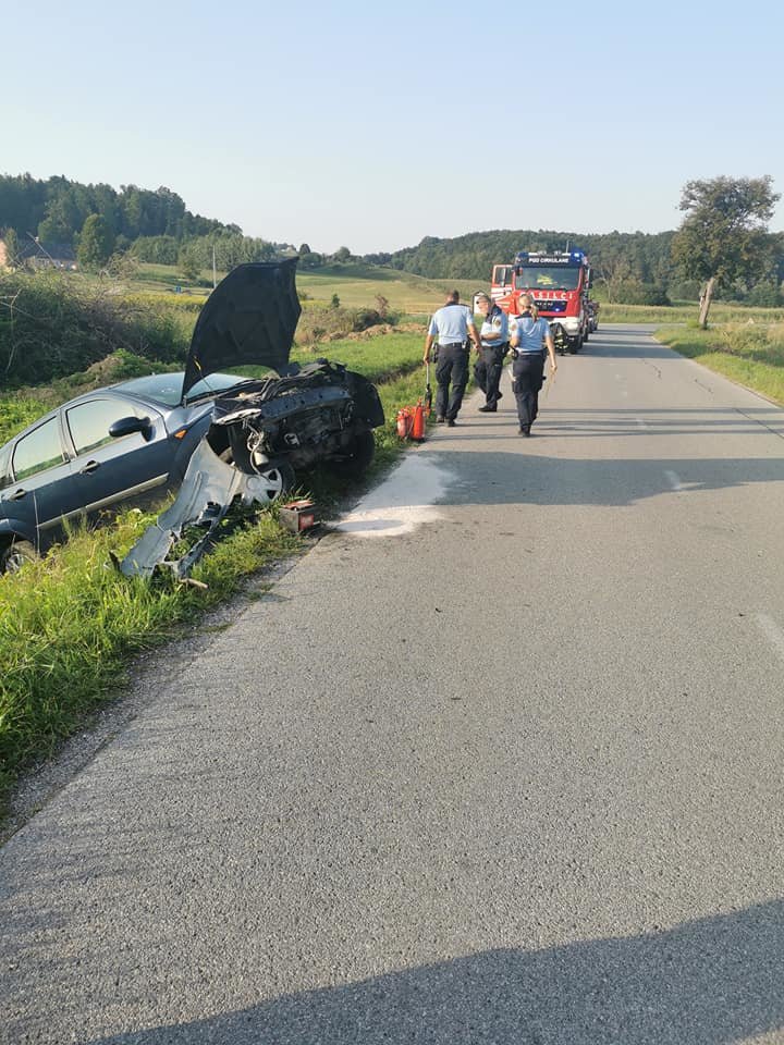 Fotografija: Poškodovano osebo so odpeljali v ptujsko bolnišnico. FOTO: PGD Cirkulane