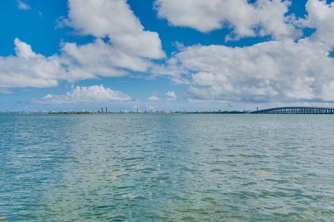 Dragićeva vila je ena redkih v soseski, ki se lahko pohvali z razgledom na ocean.