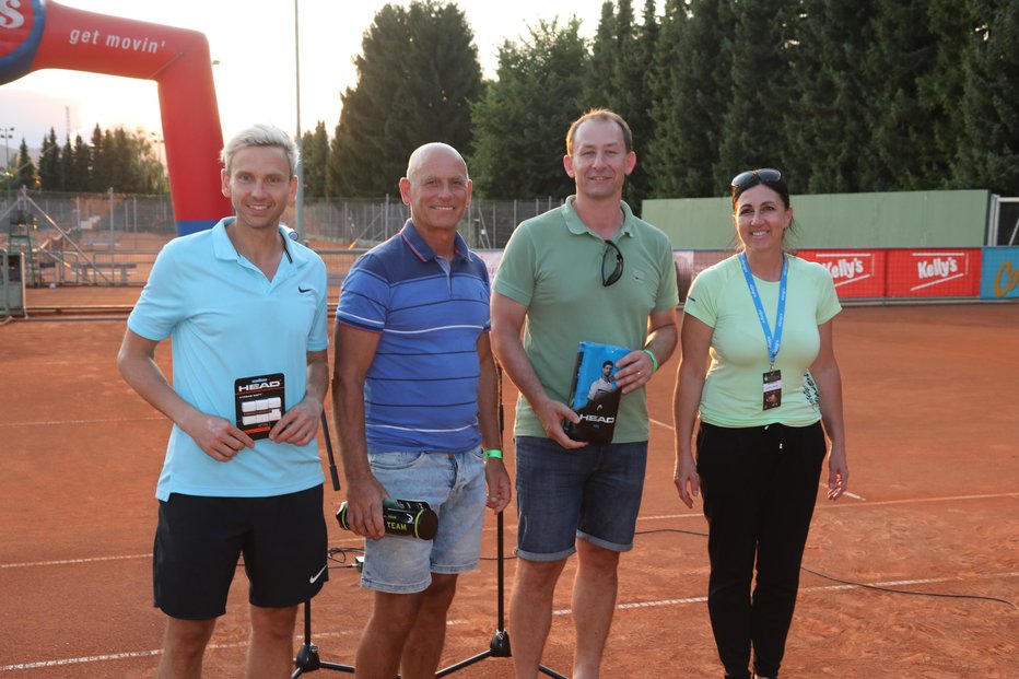 Fotografija: Z leve Jure Mlakar, Janez Drobnič, Robert Šmid in Marjetka Gaberšek Golež