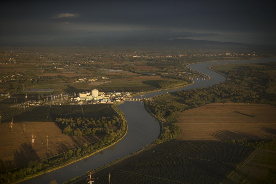 Fotografija: Simbolična fotografija. FOTO: Jure Eržen, Delo