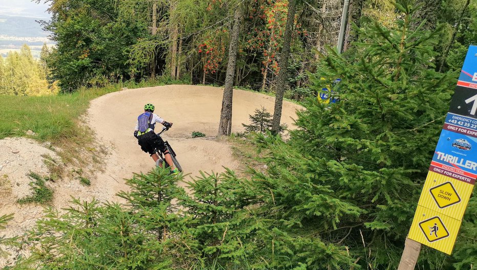 Fotografija: Krasne utrjene bande. FOTO: Staš Ivanc