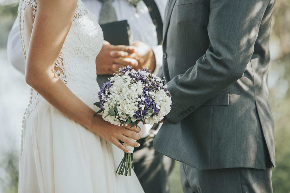 Fotografija: Karta kaže, ali ste bili z istim človekom poročeni že prej. FOTO: Jenaphotographer/Getty Images
