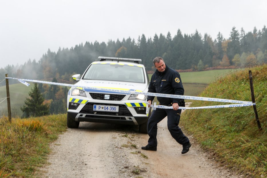 Fotografija: Policija motiv dejanja še preiskuje. FOTOgrafiji: Marko Feist
