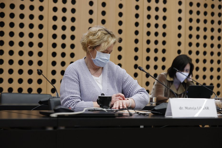 Fotografija: Vodja vladne svetovalne skupine za covid Mateja Logar. FOTO: Leon Vidic/delo
