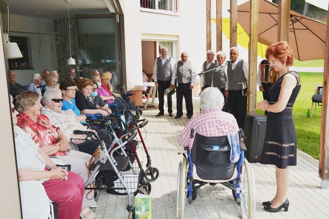 Jubilejni 100. koncert so imeli v Pegazovem domu starejših občanov v Rogaški Slatini.
