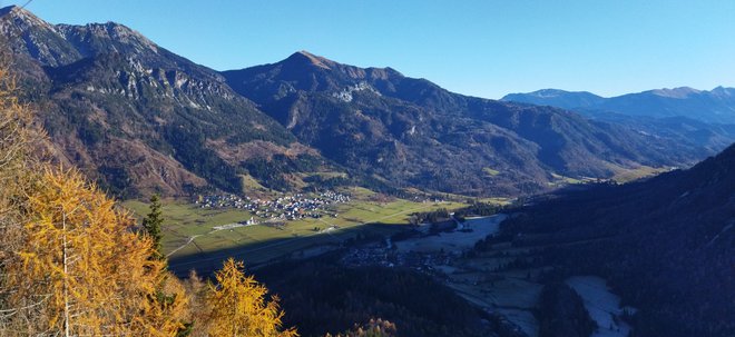 Panorama Zgornjesavske doline pri Dovjem