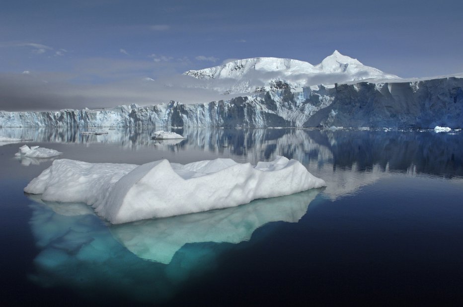 Fotografija: Ledenik Sheldon Glacier na Antarktiki. FOTO: Nasa, Reuters
