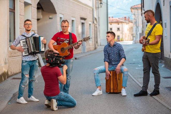 Lisjaki med snemanjem videospota za najnovejšo skladbo Rabim te FOTO: OSEBNI ARHIV
