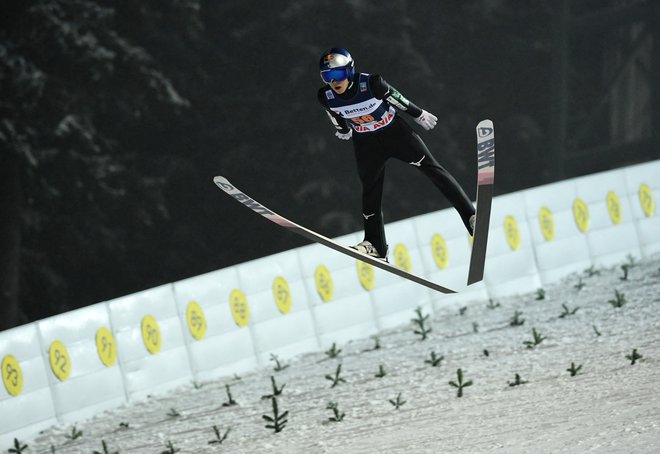 Japonec Rjoju Kobajaši je med najbolj vročimi favoriti 70. novoletne turneje. FOTO: Annegret Hilse/Reuters
