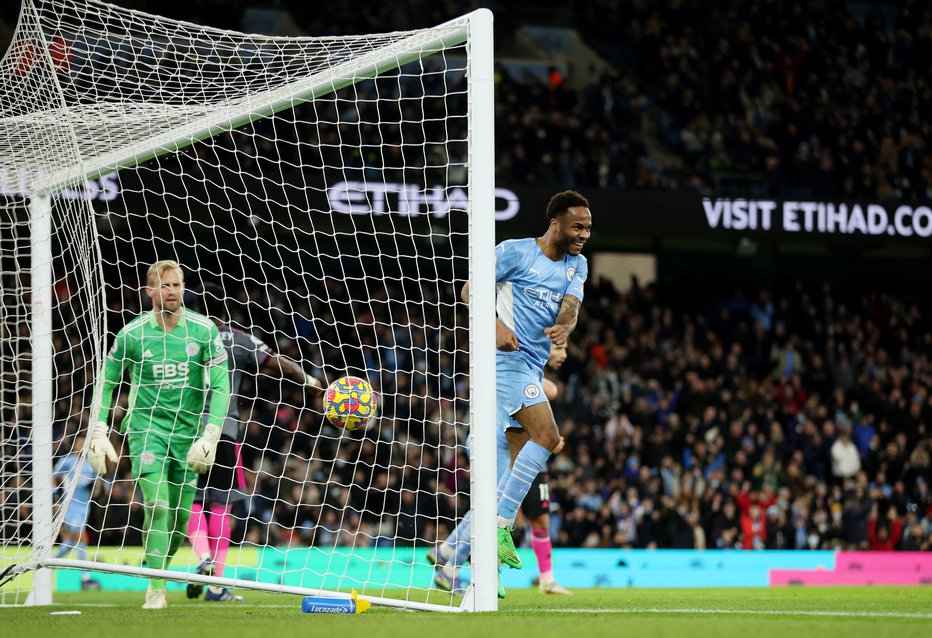 Fotografija: Angleški reprezentant Raheem Sterling je leto zaključil izvrstno – v dobrem mesecu je dosegel kar sedem golov na desetih tekmah v vseh tekmovanjih. FOTO: Carl Recine/Reuters
