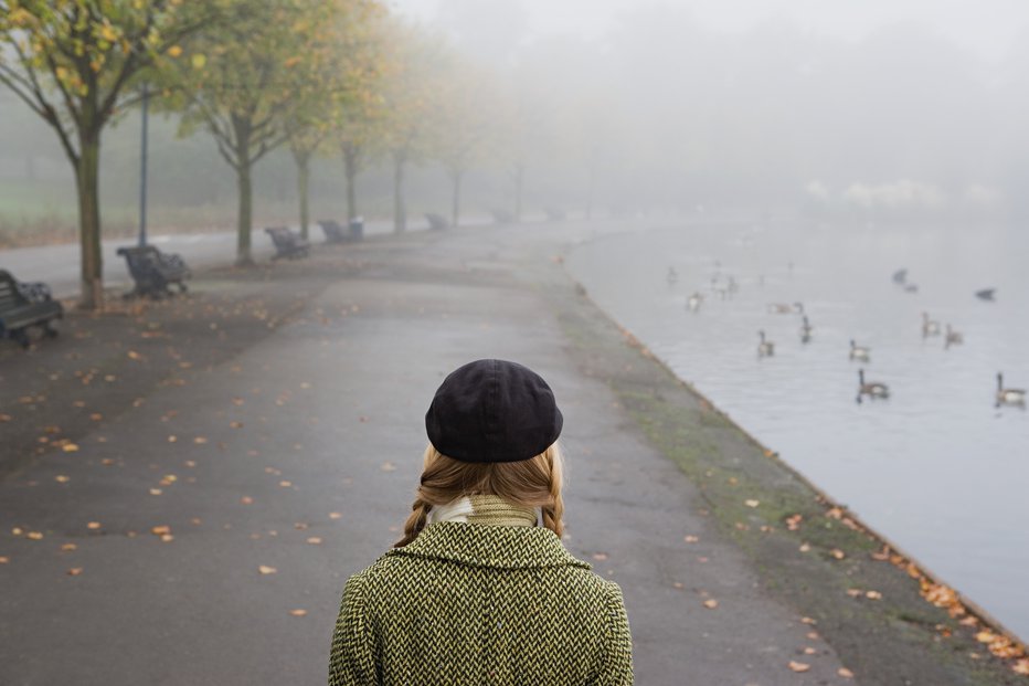 Fotografija: Danes bo pretežno jasno, ponekod po nižinah bo predvsem zjutraj in dopoldne megla. FOTO: Image Source, Getty Images
