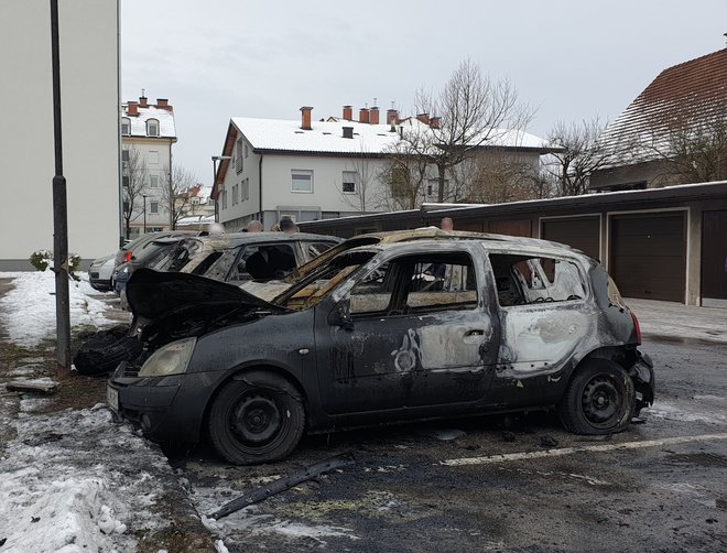 Takšne posledice je pustil nočni požar v Ljubljani. FOTO: Bralec poročevalec
