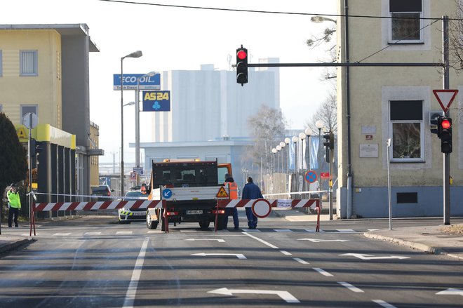 Na zaprtem območju je odstranitev nevarnosti hitro uspela.
