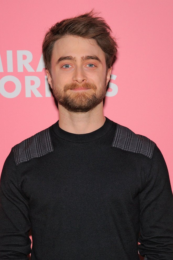 Daniel Radcliffe

Zvezdnik, ki bo vse življenje najbrž najbolj znan kot Harry Potter, je priznal, da se je odpovedal alkoholu, ker je od njega postal odvisen že zelo zgodaj. »Proti koncu in po zaključku snemanja filmov o Harryju sem bil v veliki paniki, kaj bom počel. Nisem se počutil dobro in nisem znal biti trezen.« Zato se je alkoholu odpovedal. »Čudno se je za to odločiti tako mlad, a sem zelo, zelo srečen.«
