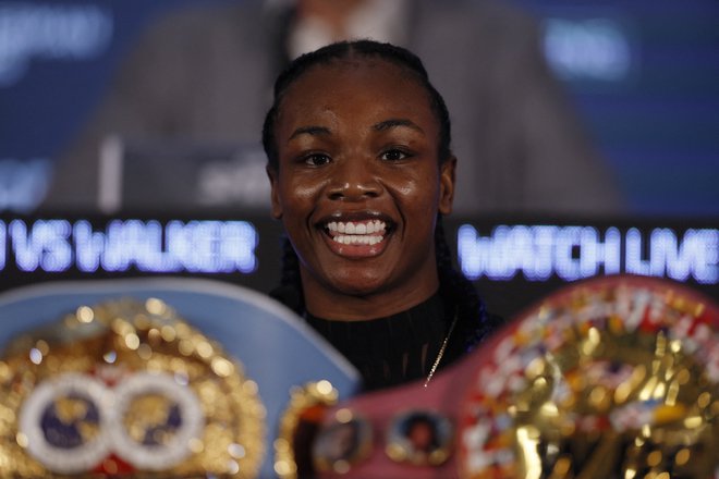 Claressa Shields ne dvomi o svoji zmagi. FOTO: Andrew Couldridge/Reuters
