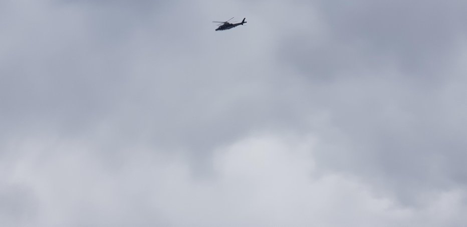 Fotografija: Policijski helikopter. FOTO: Bralec poročevalec
