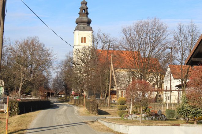 Cerkev Svetega Duha FOTO: Oste Bakal
